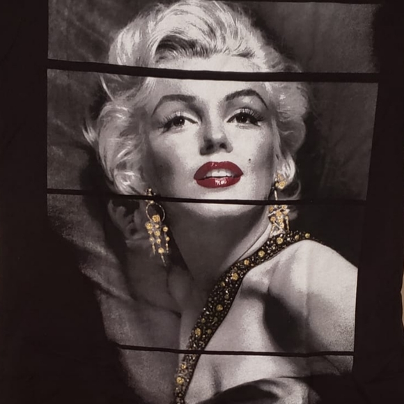 ✨Marilyn Monroe🌠 💋 black t-shirt - Picture 2 of 3